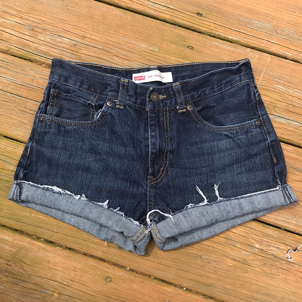 SOLD Levi cutoffs - Picture 2 of 3